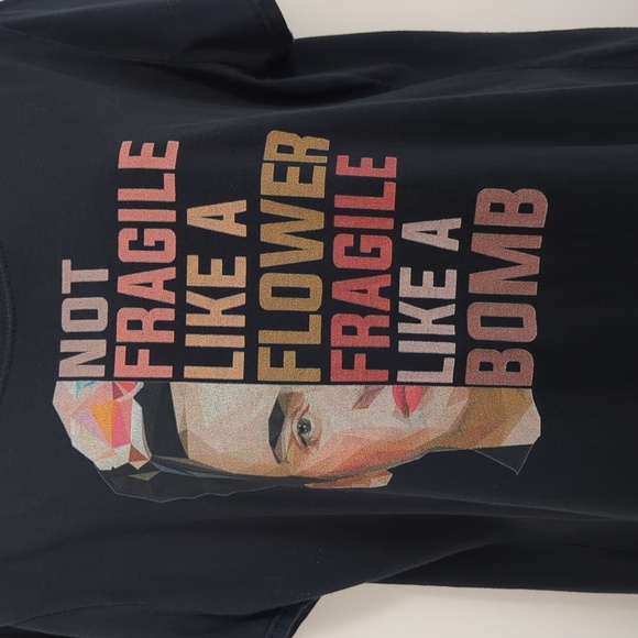 Not Fragile Like a Flower Fragile Like a Bomb Frida Kahlo T-Shirt Black Size XL - Picture 4 of 8